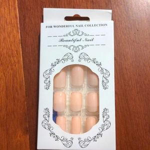 Professional Nail Care NIB Set of Artificial Press On Nails Peach in Color